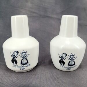 2 Schoonhoven Holland Bud Vases Dutch Boy Girl Design Blue White Ceramic Vintage